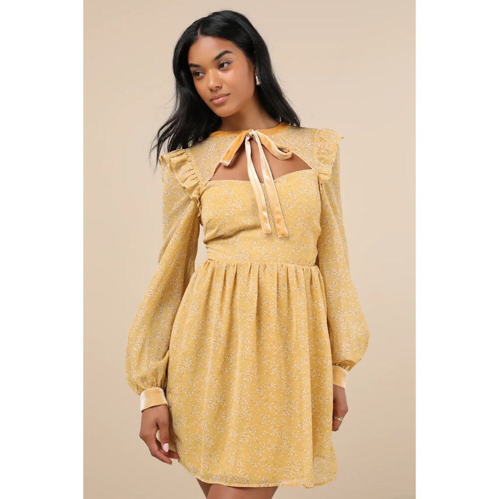 Lulus Yellow Floral Cutout Mini Dress Sz M Velvet Trim Long Slv Whimsy Romantic - Picture 2 of 13